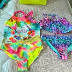 2 little girls -2 piece swimsuits